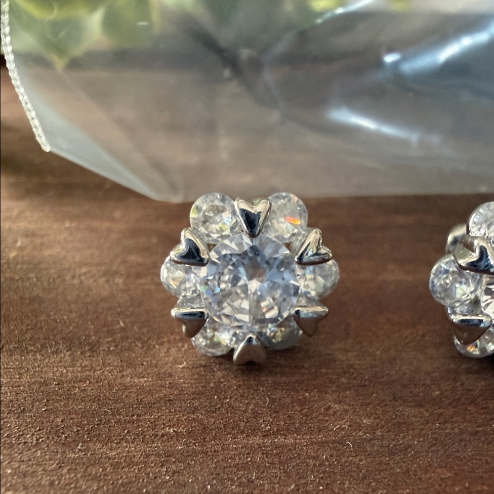 Swarovski Clear Crystal Flower Cluster Stud Earrings - Picture 3 of 4